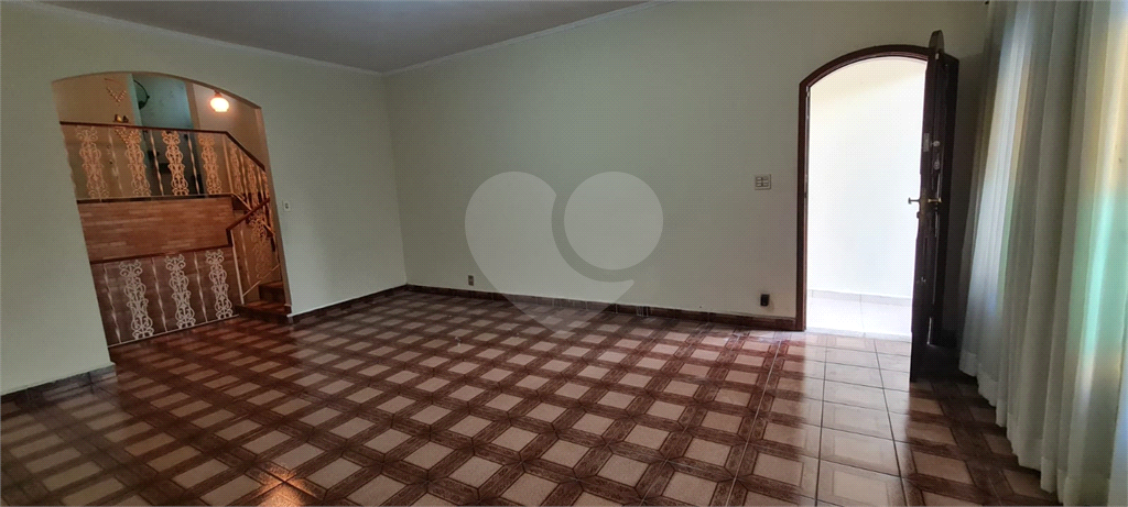 Sobrado 3 dormit 1suite, Cozinha,2 salas,5wcs, Dep.Empregada com 1wc 251m área util - Terreno 321 m 