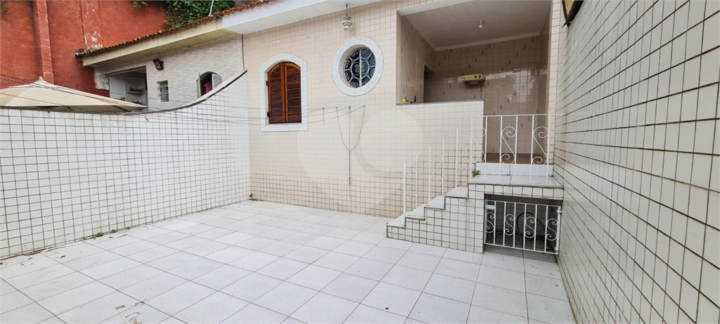 Sobrado 3 dormit 1suite, Cozinha,2 salas,5wcs, Dep.Empregada com 1wc 251m área util - Terreno 321 m 