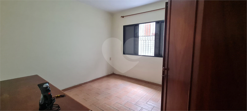 Sobrado 3 dormit 1suite, Cozinha,2 salas,5wcs, Dep.Empregada com 1wc 251m área util - Terreno 321 m 