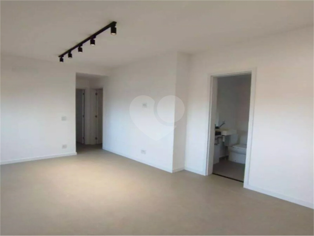 Apartamento para alugar com 3 quartos, 78m² - Foto 25