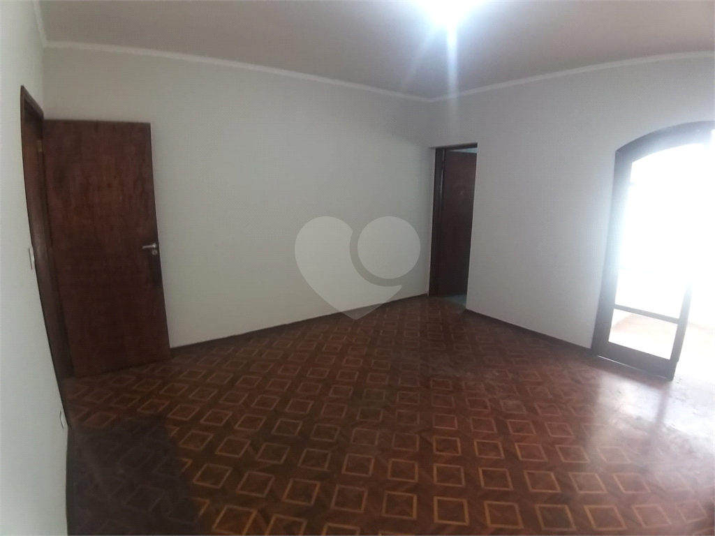 EXCELENTE SOBRADO - ÓTIMA LOCALIZAÇÃO