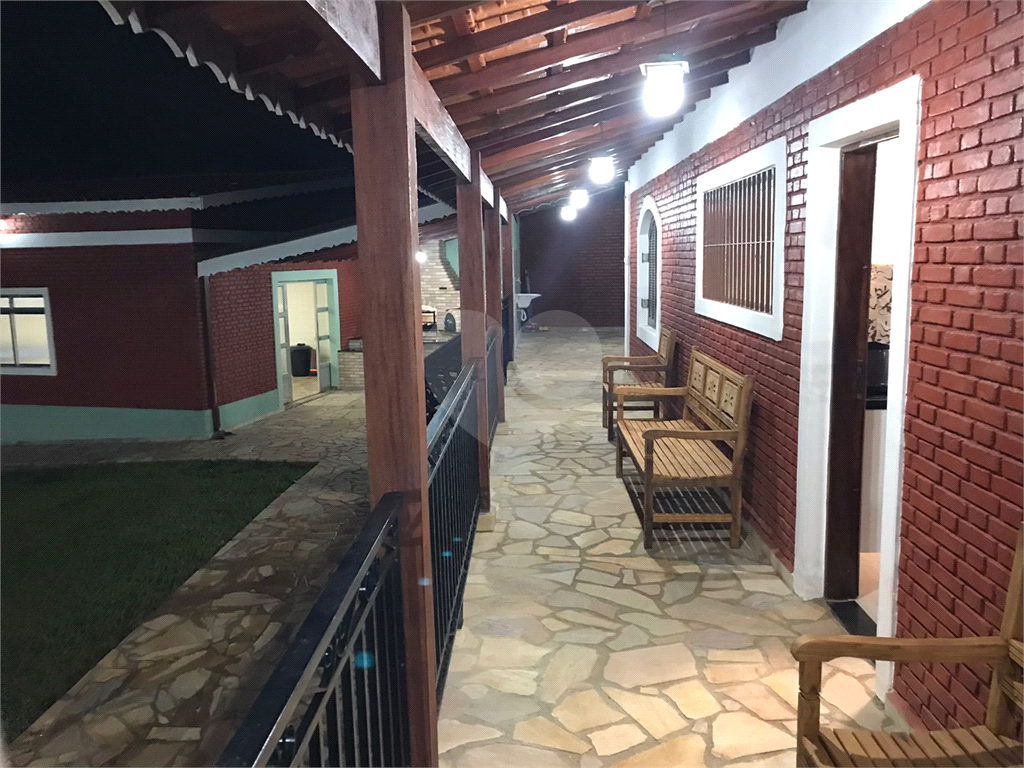 Fazenda à venda com 4 quartos, 380m² - Foto 1