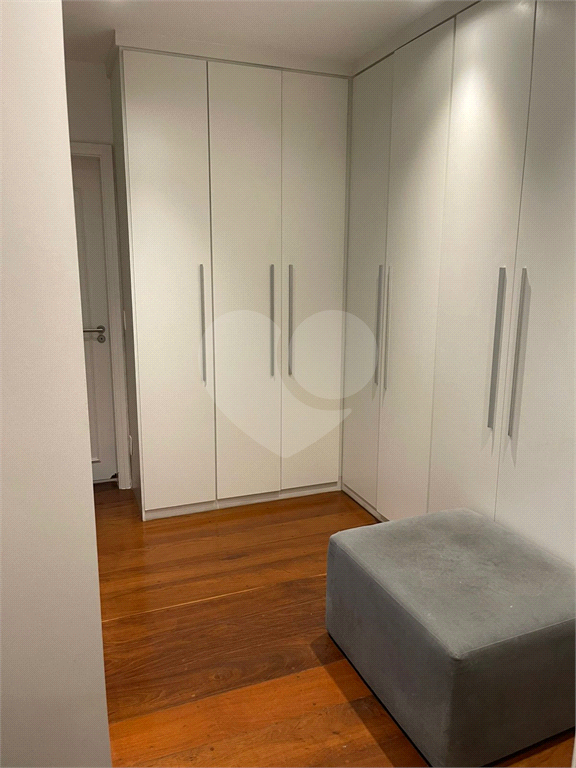 Apartamento à venda com 4 quartos, 210m² - Foto 14