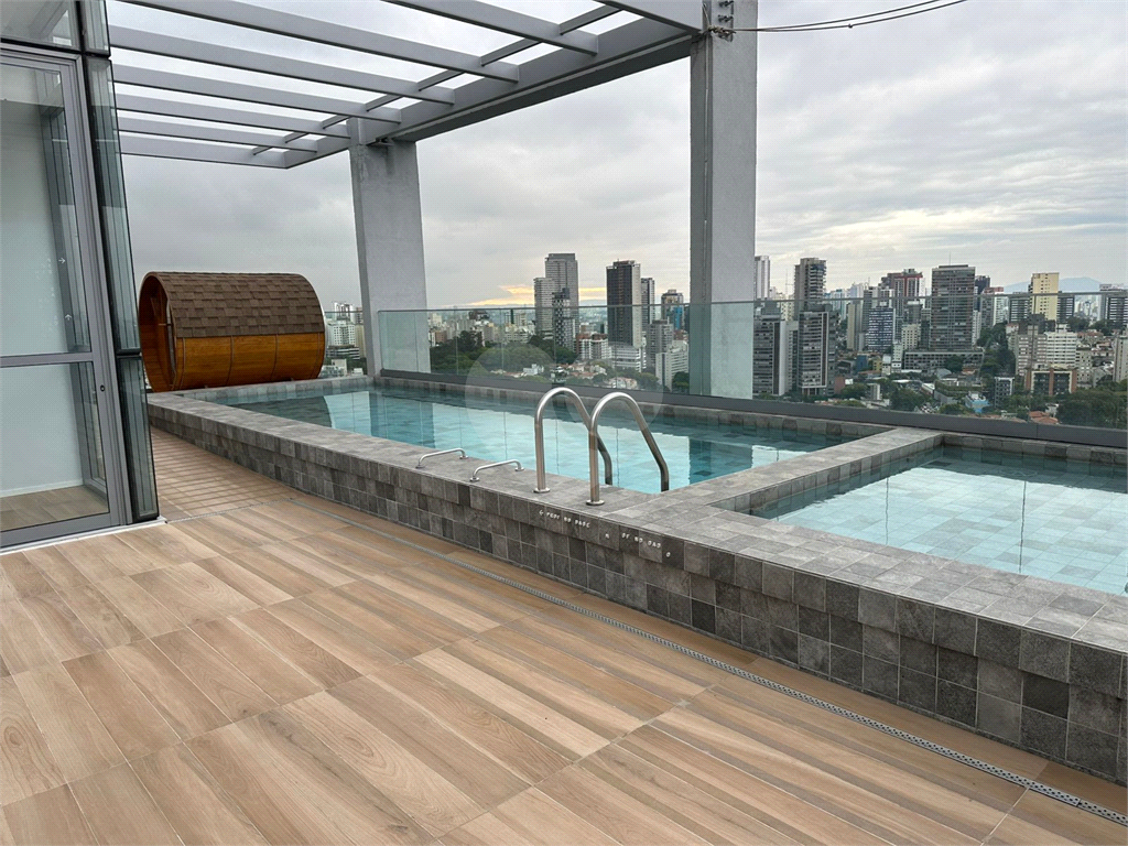 APARTAMENTO em VILA MADALENA