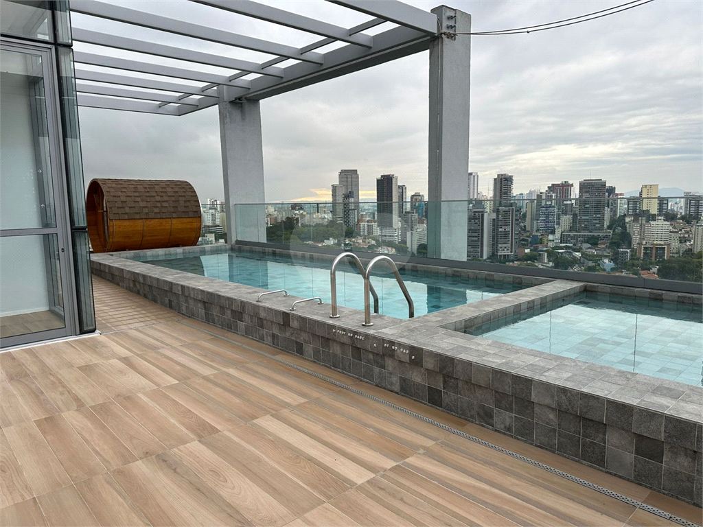 APARTAMENTO em VILA MADALENA