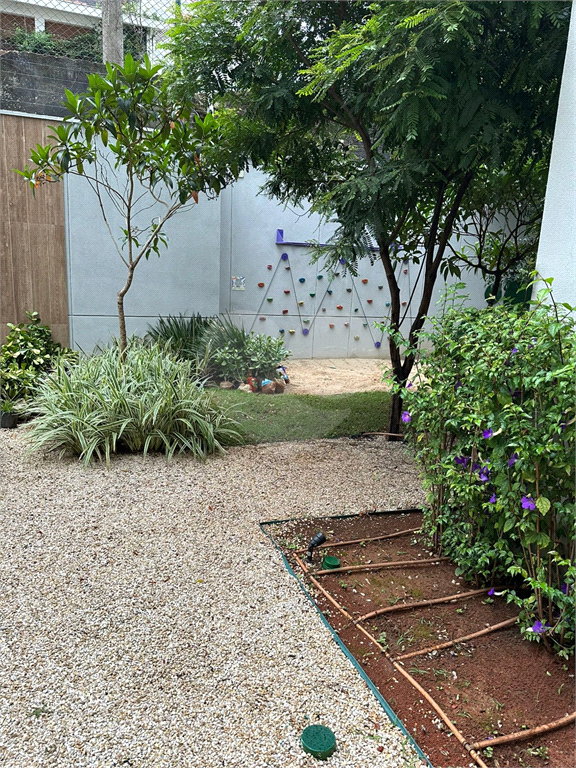 APARTAMENTO em VILA MADALENA