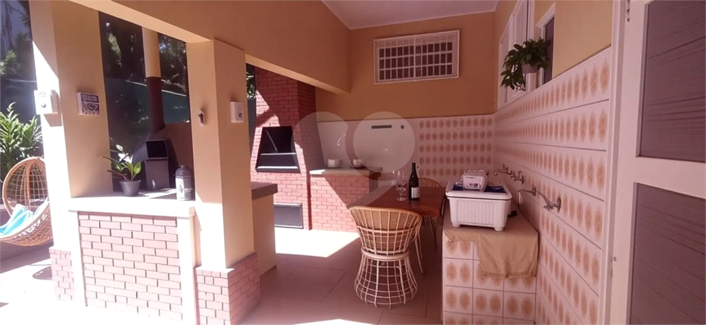 Casa de Condomínio à venda | 209 m² | 4 dormitórios (2 suítes) | 5 vagas em Morungaba/SP!