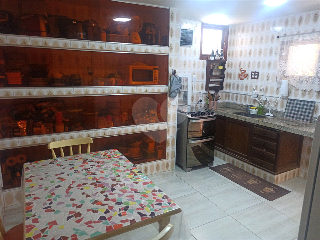Casa de Condomínio à venda | 209 m² | 4 dorms. (2 suítes) | 5 vagas em Morungaba/SP!
