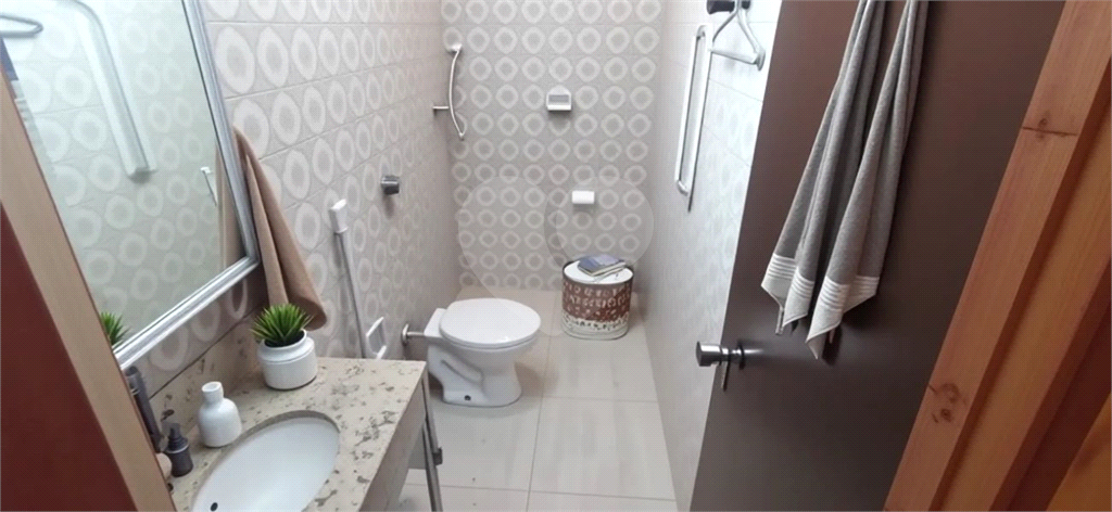 Casa de Condomínio à venda | 209 m² | 4 dormitórios (2 suítes) | 5 vagas em Morungaba/SP!