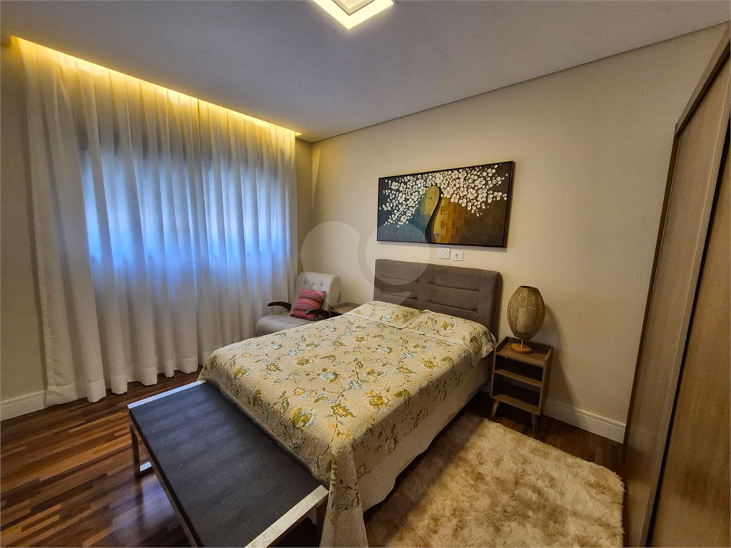 CASA DE ALTO PADRÃO = EM ALPHAVILLE = VENDE.SE C/PORTEIRA FECHADA