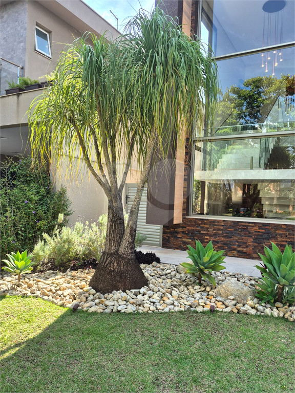 CASA DE ALTO PADRÃO = EM ALPHAVILLE = VENDE.SE C/PORTEIRA FECHADA