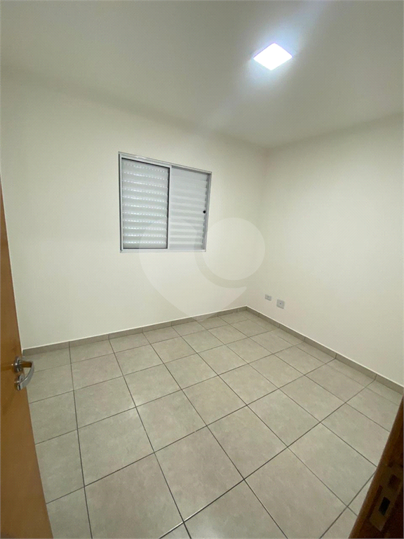 VENDO SOBRADO GEMINADO 