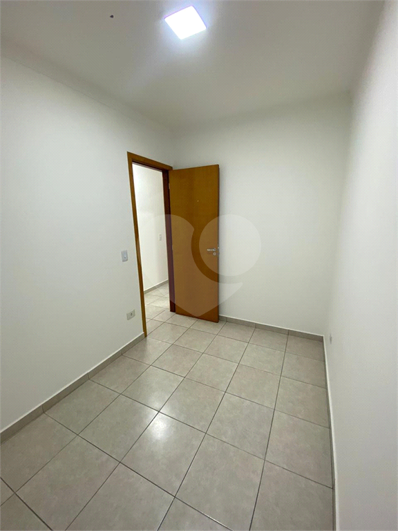 VENDO SOBRADO GEMINADO 
