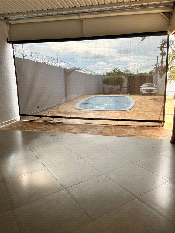 Casa à venda com 2 quartos, 333m² - Foto 18