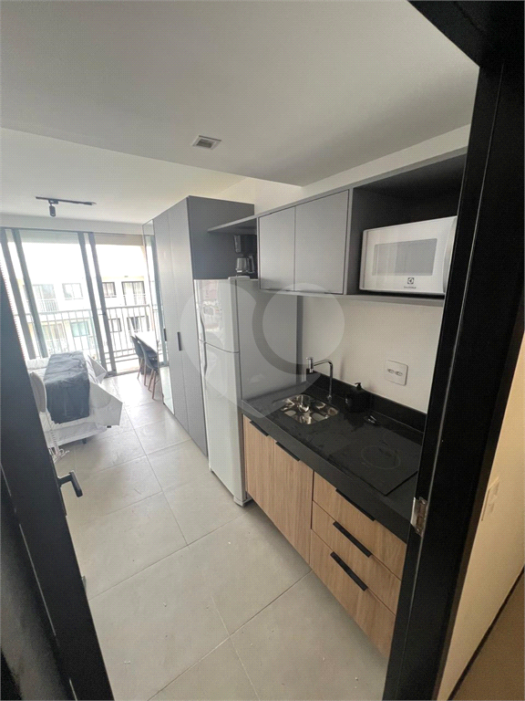 STUDIO 21,68M² TOTALMENE IMOBILIADO  AO LADO DO SHOPPING IBIRAPUERA 