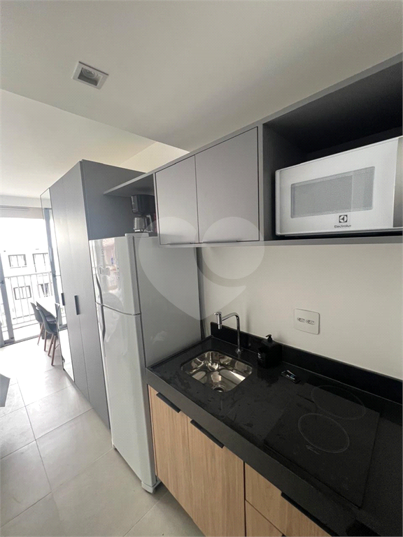 STUDIO 21,68M² TOTALMENE IMOBILIADO  AO LADO DO SHOPPING IBIRAPUERA 