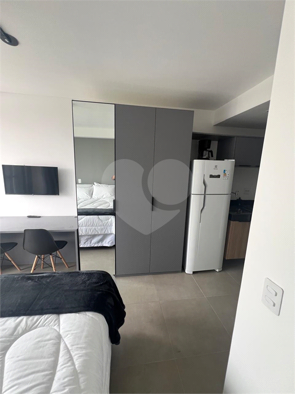 STUDIO 21,68M² TOTALMENE IMOBILIADO  AO LADO DO SHOPPING IBIRAPUERA 