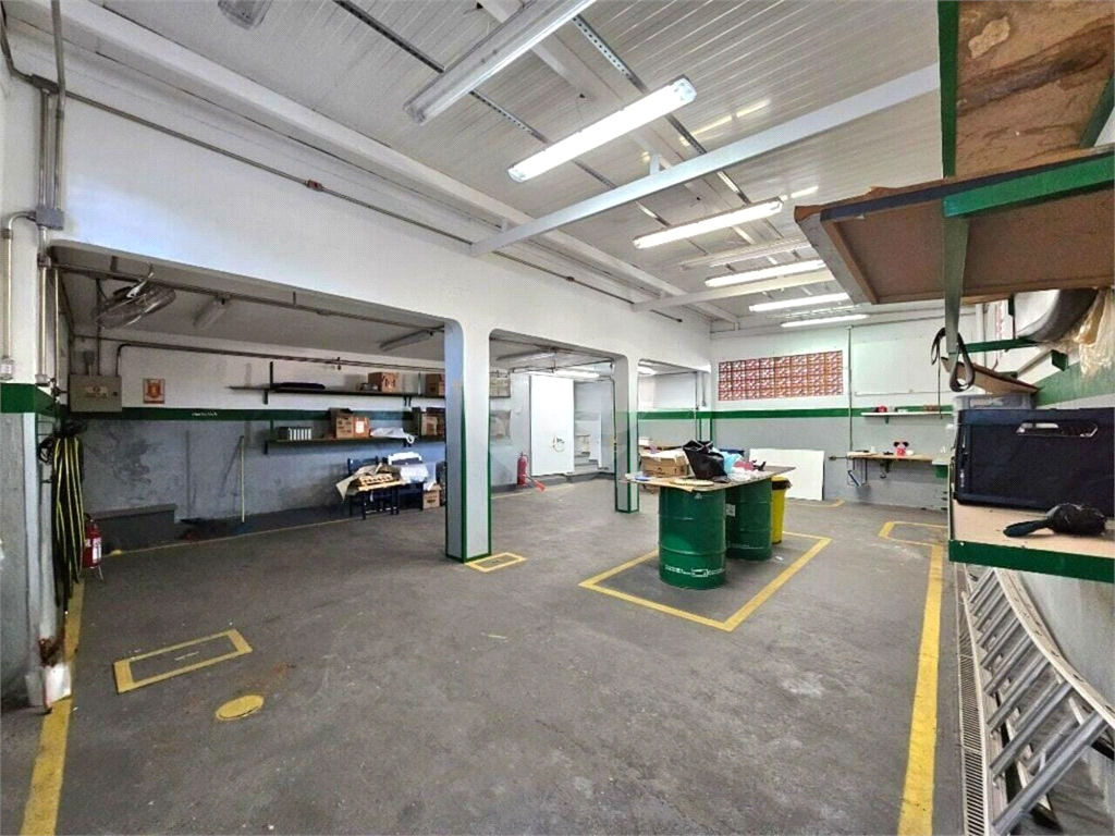 Casa assobradada HORTO 238 m², 3 dormitórios, 1 suíte, 4 banheiros, quintal e 3 vagas de garagem 