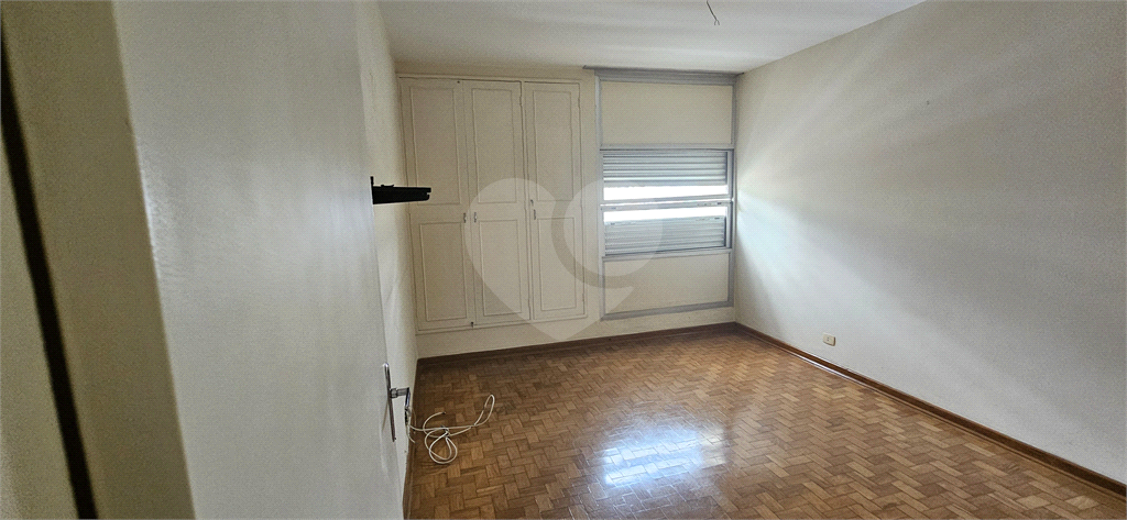 Apartamento à venda com 3 quartos, 121m² - Foto 10