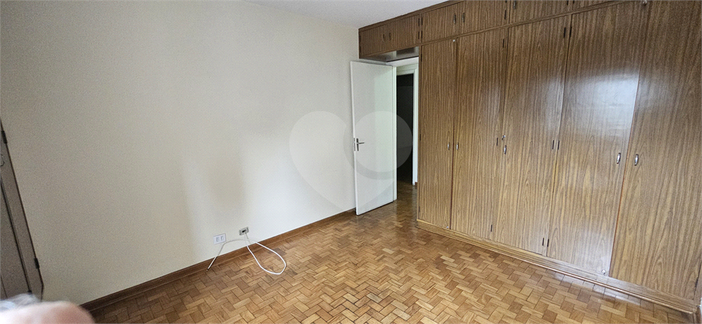 Apartamento à venda com 3 quartos, 121m² - Foto 7