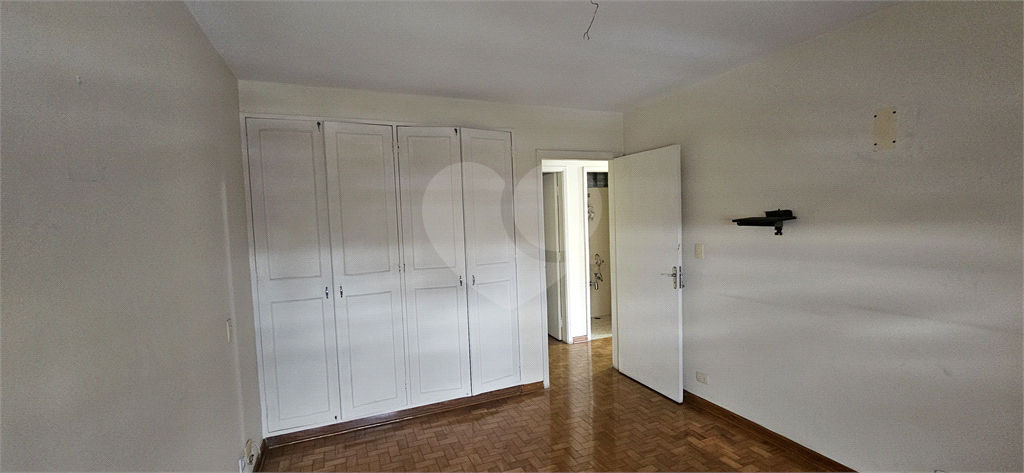 Apartamento à venda com 3 quartos, 121m² - Foto 11