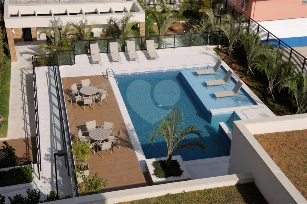 APARTAMENTO em VILA LEOPOLDINA