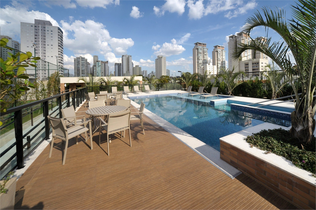 APARTAMENTO em VILA LEOPOLDINA