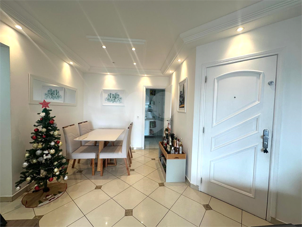 APARTAMENTO em TUCURUVI