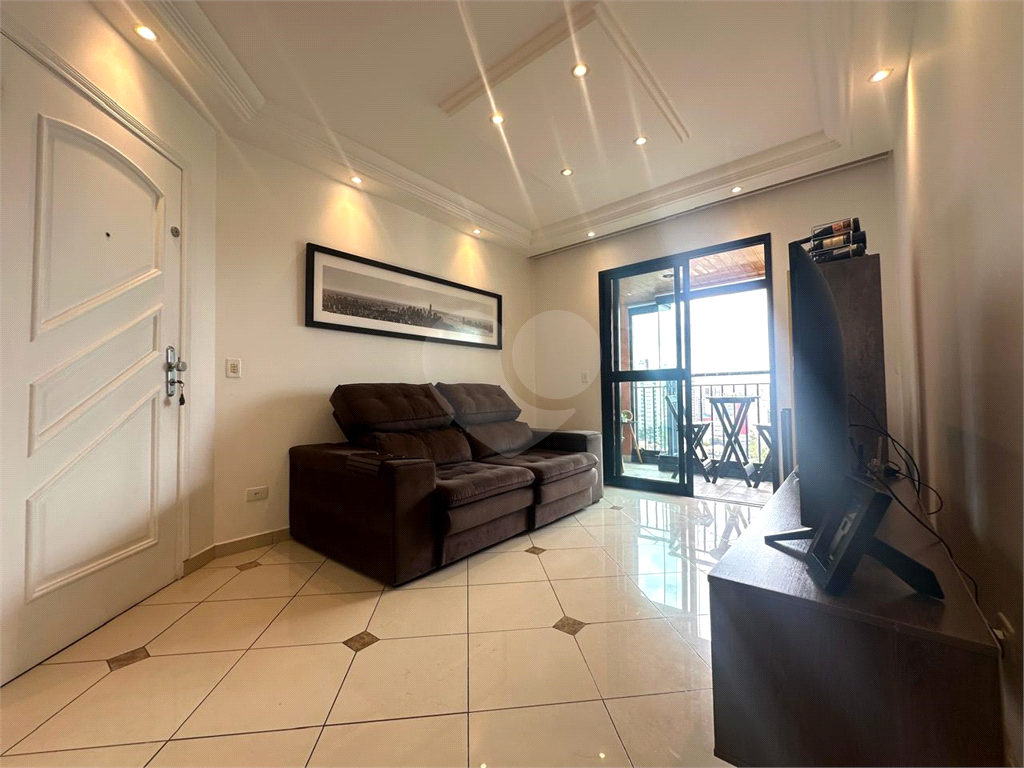 APARTAMENTO em TUCURUVI