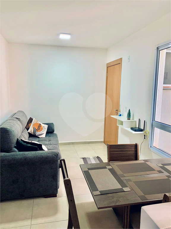 Apartamento à venda com 2 quartos, 49m² - Foto 2