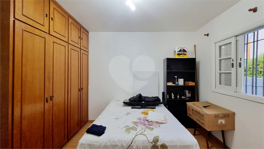 Sobrado de 223m² com 3 quartos, sendo 1 suíte, 2 salas e 2 vagas na Vila Maria
