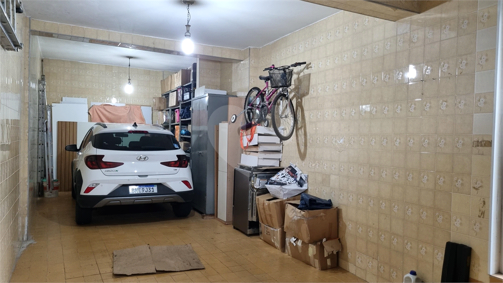 Sobrado de 223m² com 3 quartos, sendo 1 suíte, 2 salas e 2 vagas na Vila Maria