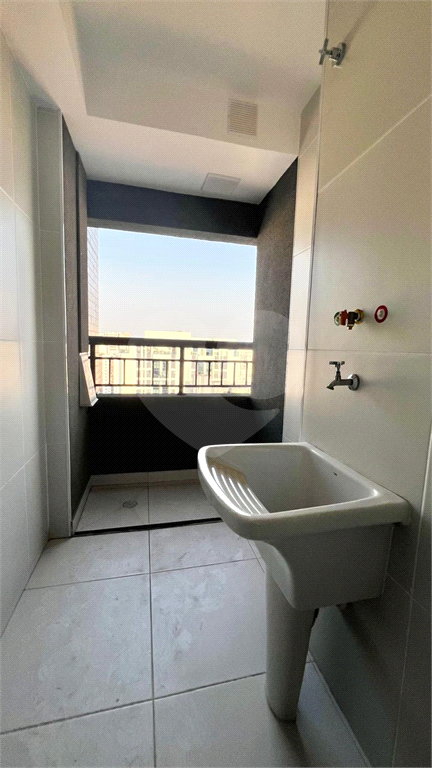 Apartamento para venda em MOEMA com 54,19m2, 2 quartos, varanda e 1 vaga coberta de garagem