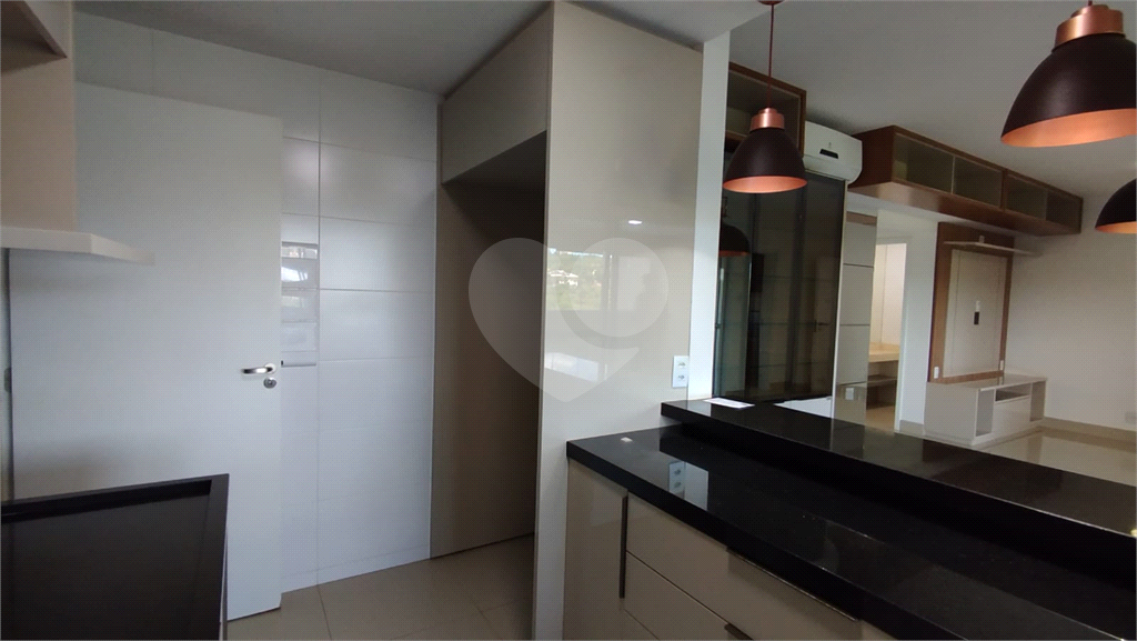 Apartamento para alugar com 3 quartos, 96m² - Foto 7