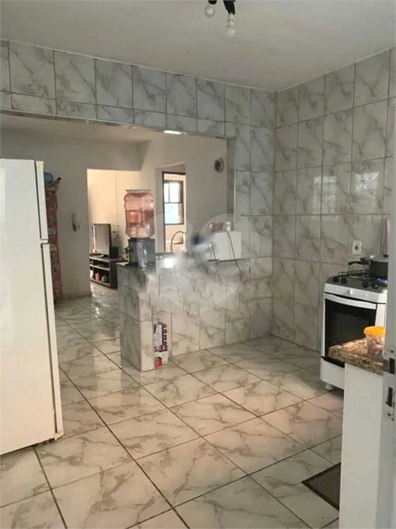 Casa à venda com 2 quartos, 145m² - Foto 1