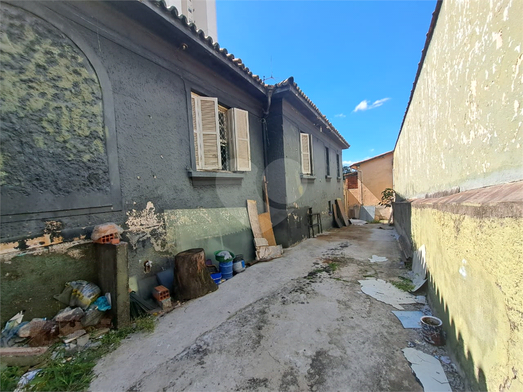 Terreno a venda na Rua Maria Candida