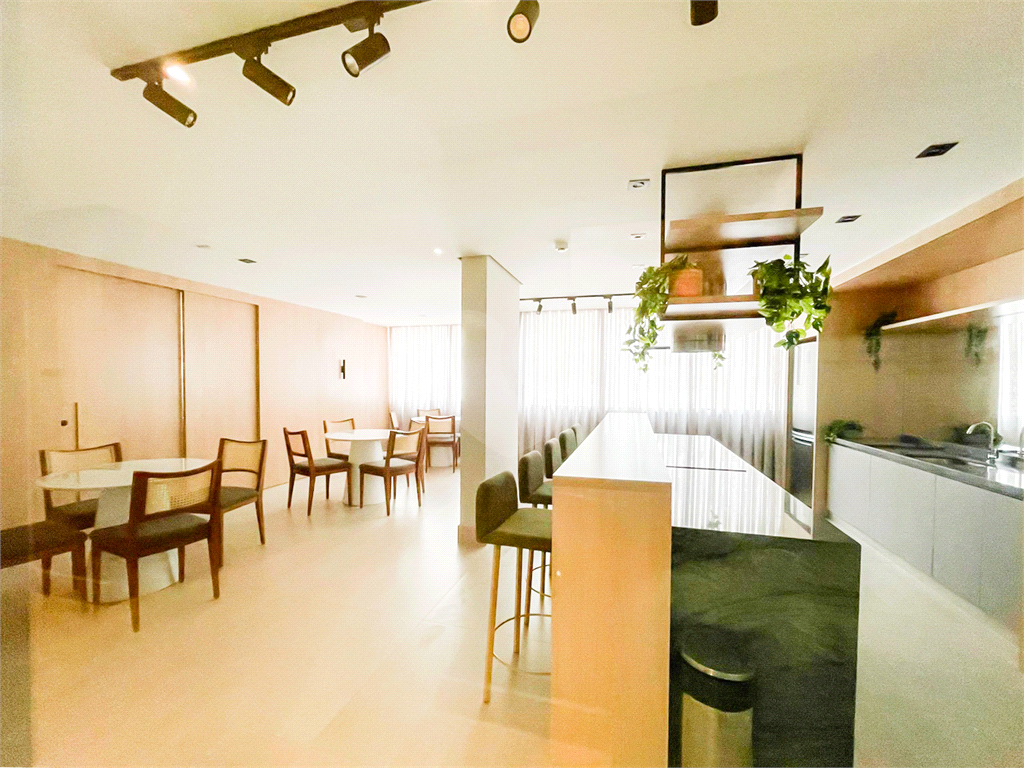 Apartamento - Studio - 20m² - 1 Quarto / Dormitório - Venda / Compra