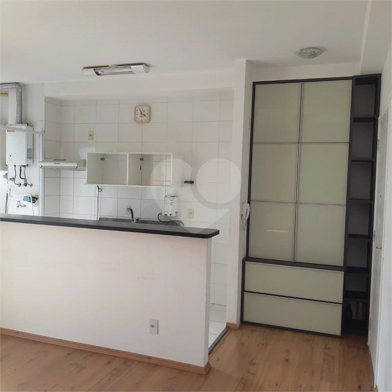 Apartamento à venda com 2 quartos, 50m² - Foto 2