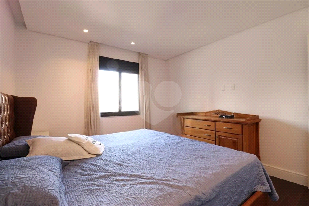 Apartamento  Vila Romana/Pompeia: 3 suites e 4 vagas de garagem ! 
