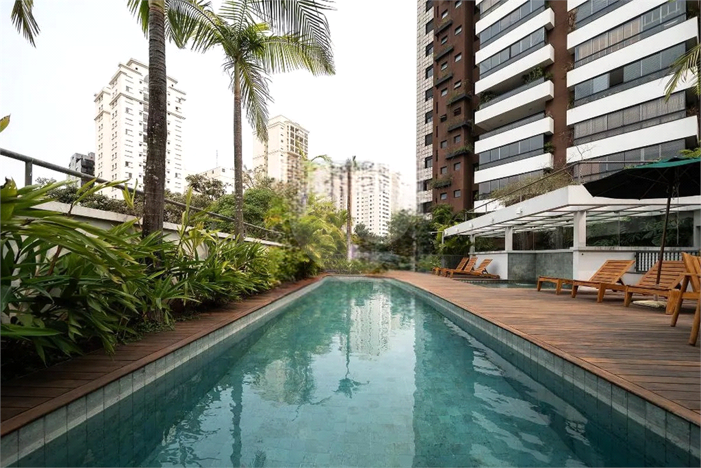Apartamento  Vila Romana/Pompeia: 3 suites e 4 vagas de garagem ! 