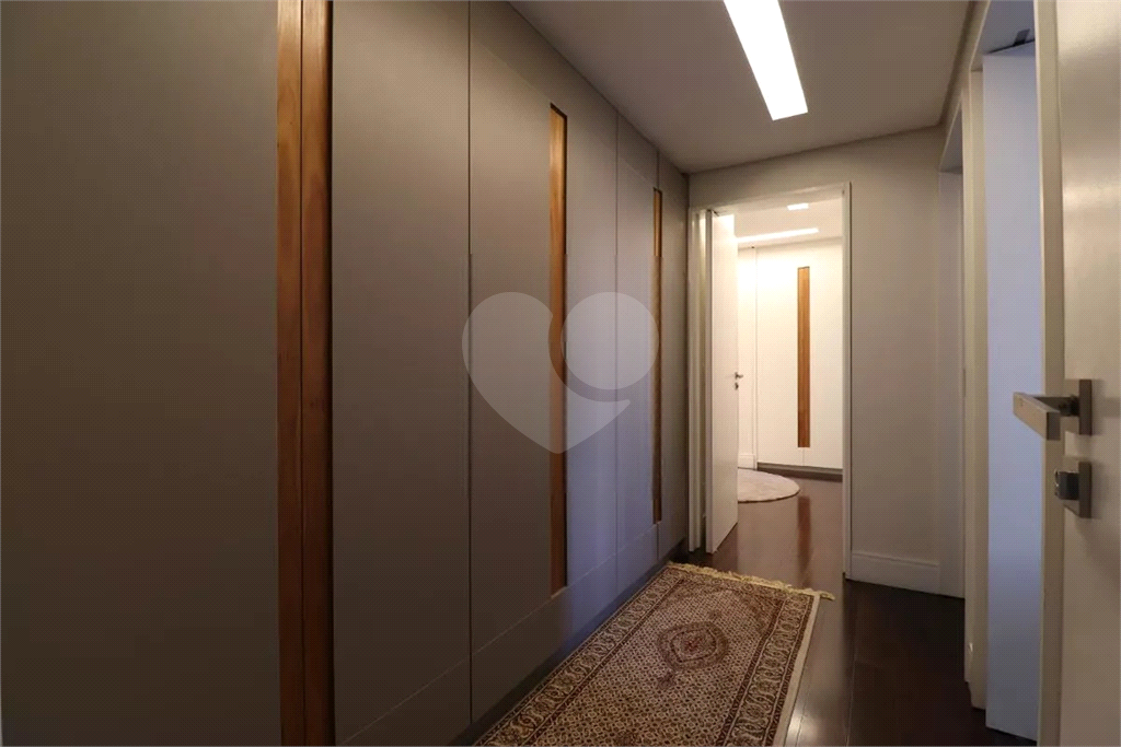 Apartamento  Vila Romana/Pompeia: 3 suites e 4 vagas de garagem ! 