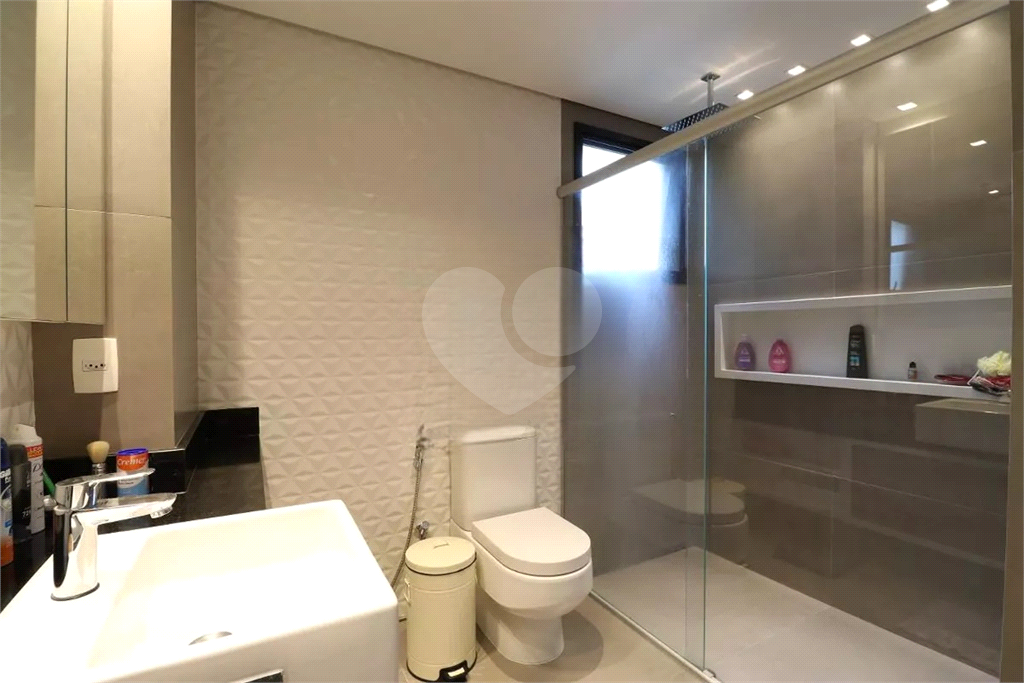 Apartamento  Vila Romana/Pompeia: 3 suites e 4 vagas de garagem ! 