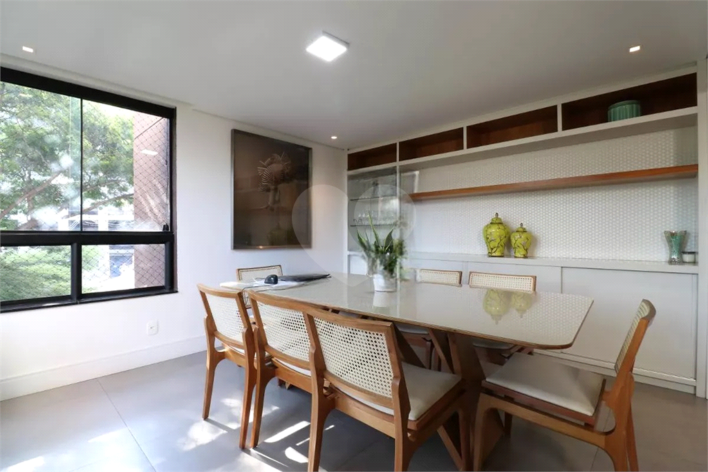 Apartamento  Vila Romana/Pompeia: 3 suites e 4 vagas de garagem ! 