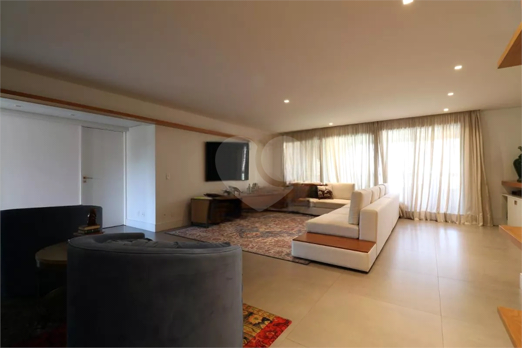 Apartamento  Vila Romana/Pompeia: 3 suites e 4 vagas de garagem ! 