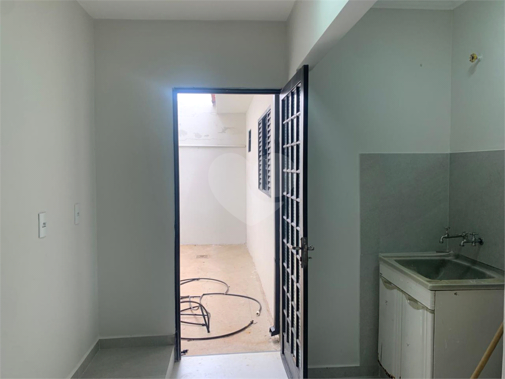 Casa à venda com 2 quartos, 140m² - Foto 11