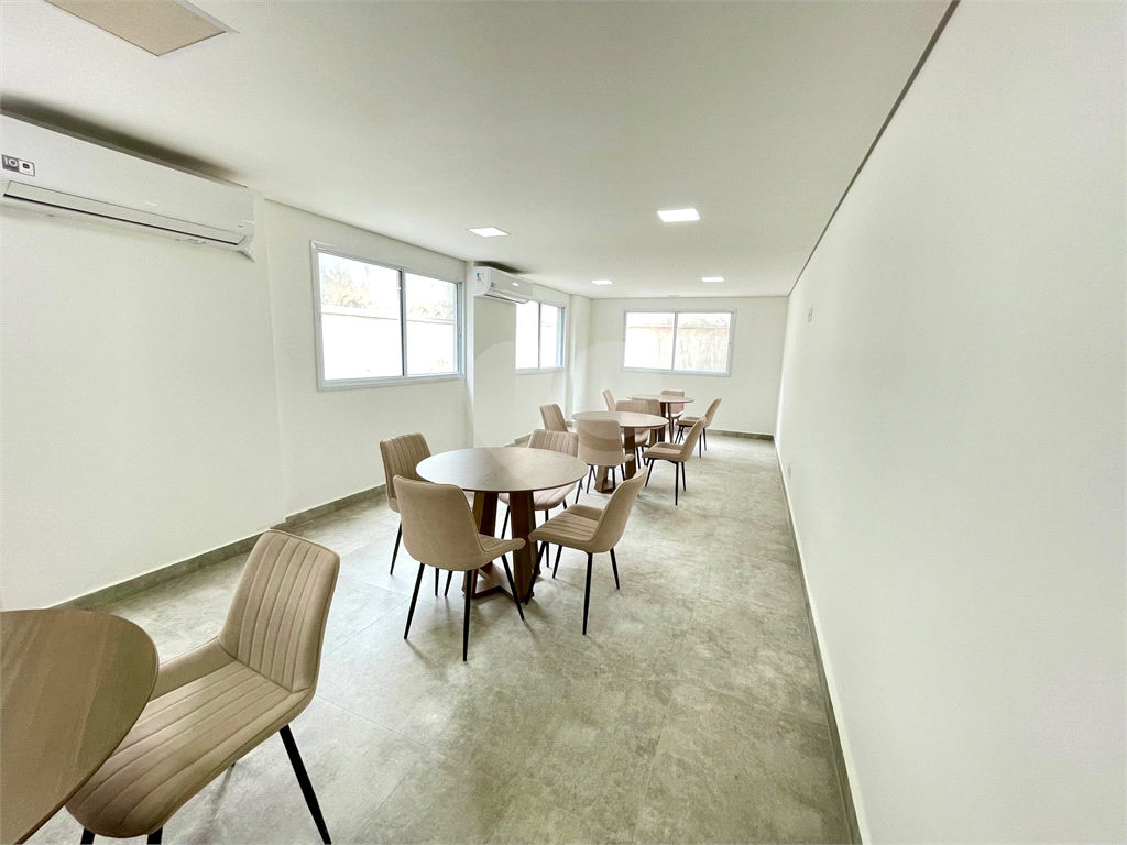 Apartamento novo na Parada Inglesa. 