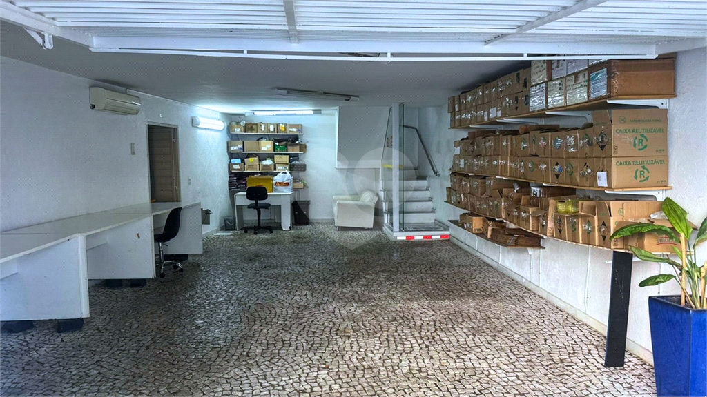 SOBRADO DE ESQUINA RESIDENCIAL OU COMERCIAL 115M2 AGUA FRIA ZN/SP 4 QUARTOS 1 SUITE 3 VAGAS