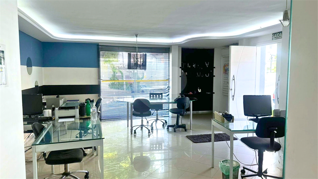 SOBRADO DE ESQUINA RESIDENCIAL OU COMERCIAL 115M2 AGUA FRIA ZN/SP 4 QUARTOS 1 SUITE 3 VAGAS
