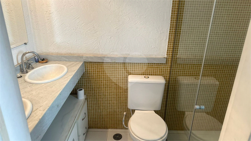 SOBRADO DE ESQUINA RESIDENCIAL OU COMERCIAL 115M2 AGUA FRIA ZN/SP 4 QUARTOS 1 SUITE 3 VAGAS
