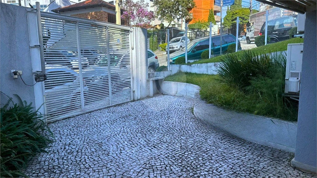 SOBRADO DE ESQUINA RESIDENCIAL OU COMERCIAL 115M2 AGUA FRIA ZN/SP 4 QUARTOS 1 SUITE 3 VAGAS